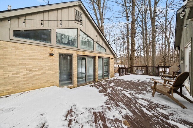 Building Photo - Spacious Batavia Retreat with Indoor Pool!