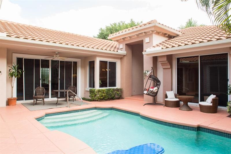 Private Pool - 6350 NW 23rd St