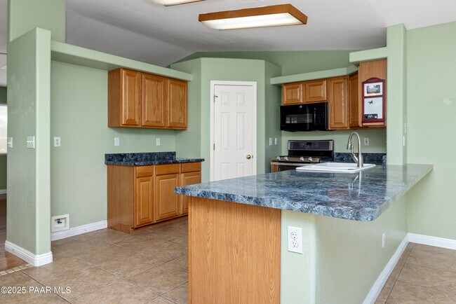 Building Photo - 3401 N Catherine Dr