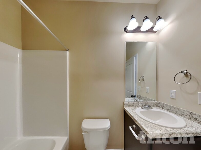 Building Photo - 118 Massey Ln