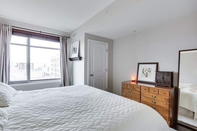 Building Photo - 475 K St NW