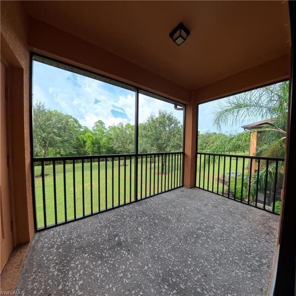 Building Photo - 3772 Pino Vista Way