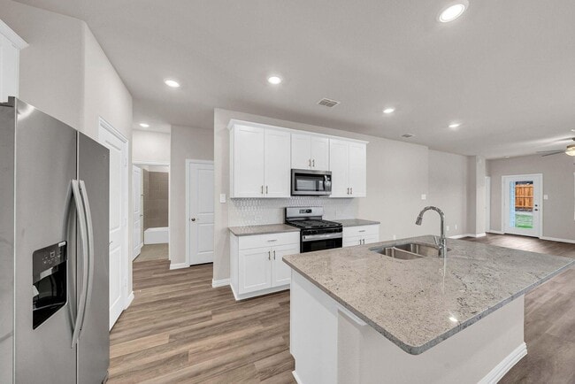 Building Photo - 417 Martell Rd