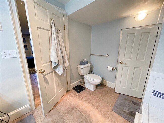 Building Photo - 57 Dwight St