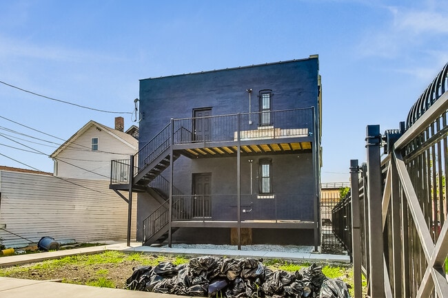 Building Photo - 4158 W Lake St