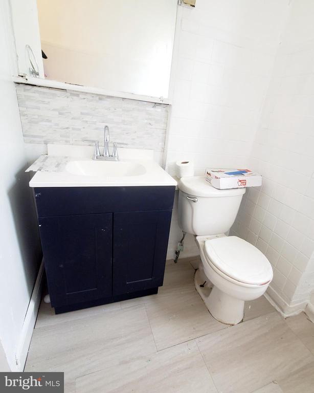 Building Photo - 819 N 64th St