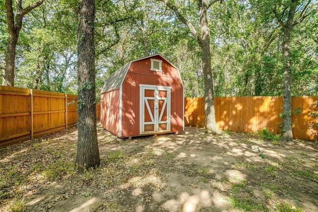 Building Photo - 750 Shady Tree Ct