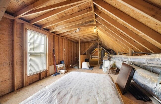 Building Photo - 2065 Peabody Ave