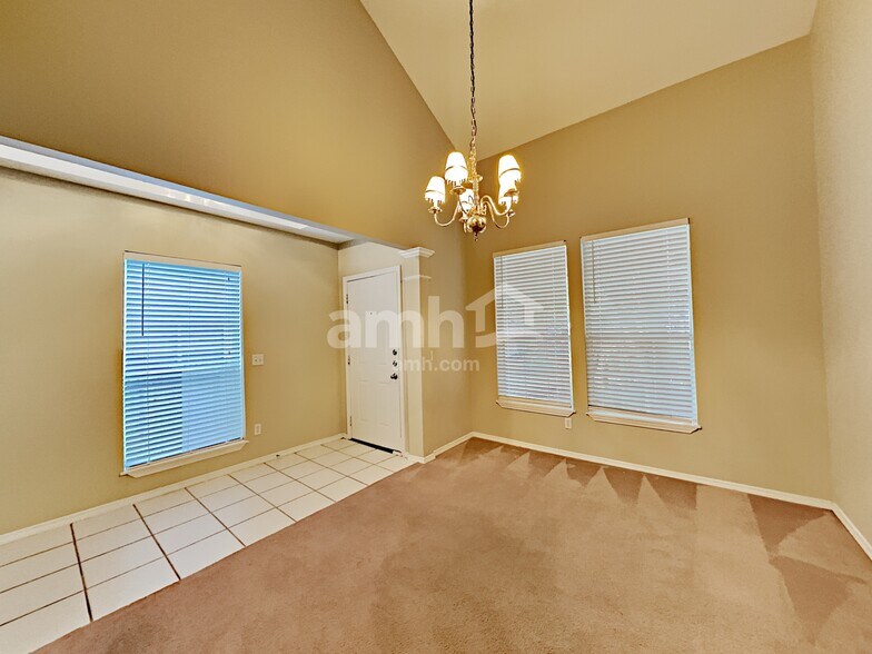 Building Photo - 54 Lockspring