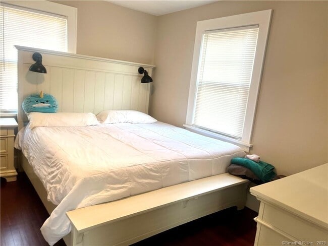 Building Photo - 231 Nichols Ave