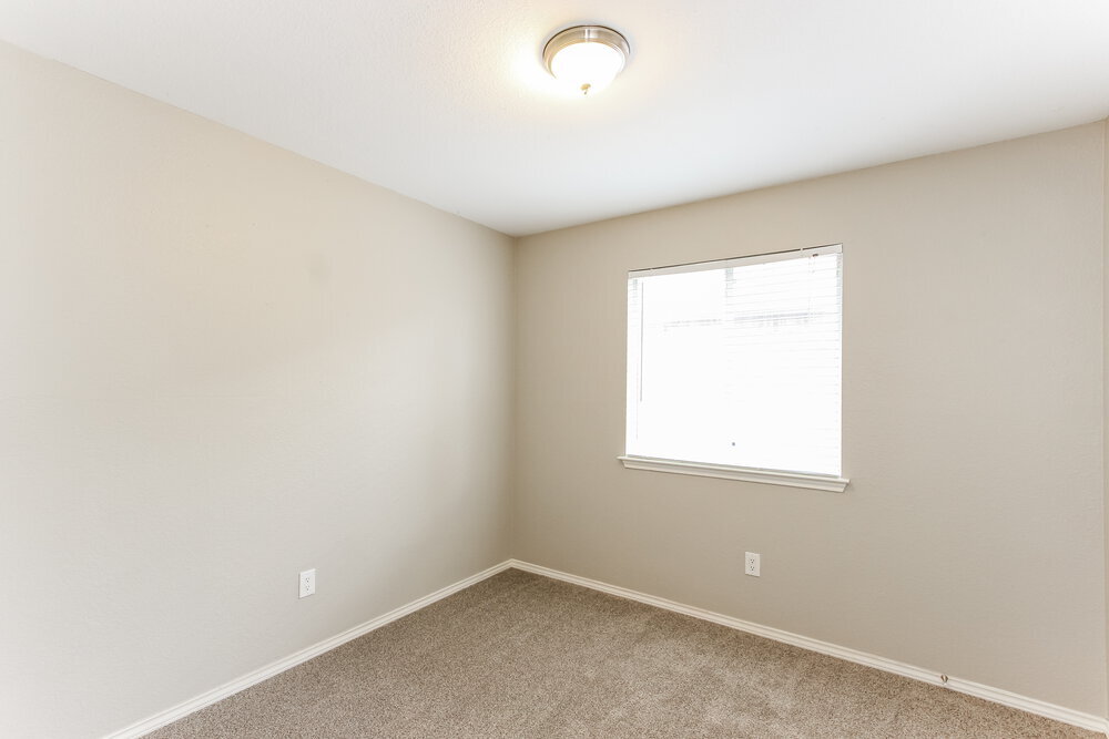 Building Photo - 2029 Wildwood Dr