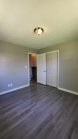 Building Photo - 3070 Ragsdale Dr