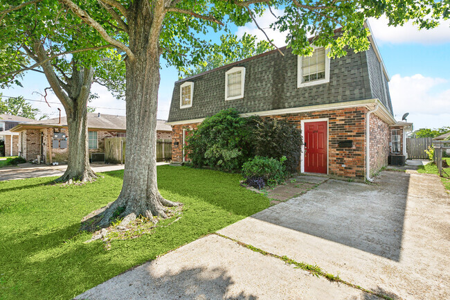 Building Photo - 2118 Edenborn Ave