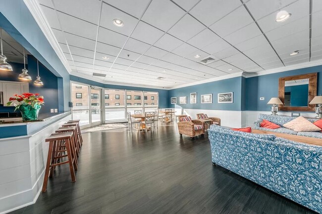 Community room - 1660 N Prospect Ave