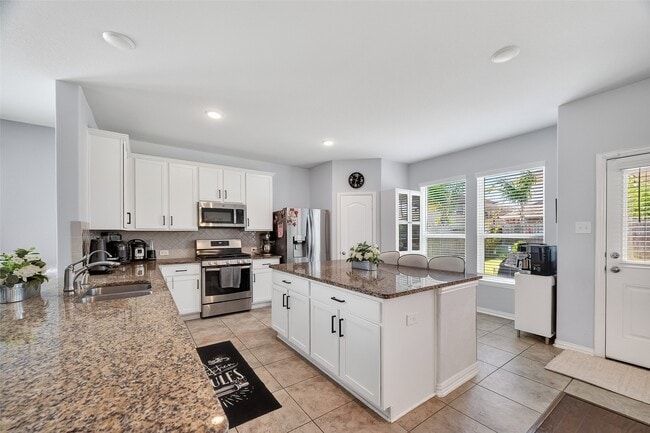 Building Photo - 2314 Trocadero Ln