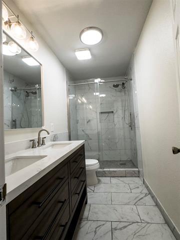 Building Photo - 149 E Marguerita Dr
