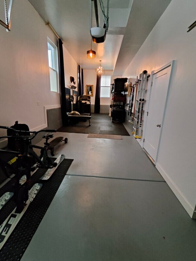 Building Photo - 10743 S Porcini Dr