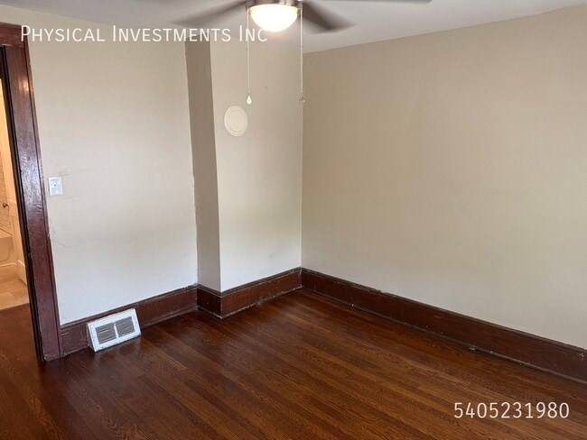 Building Photo - 1729 Moorman Ave NW