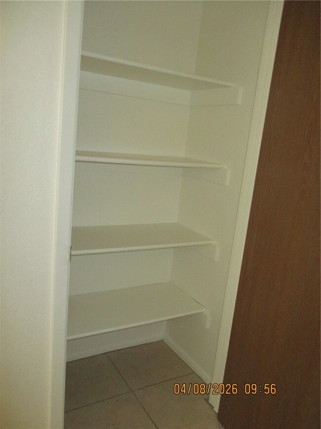 Building Photo - 2801 Colibri Courte