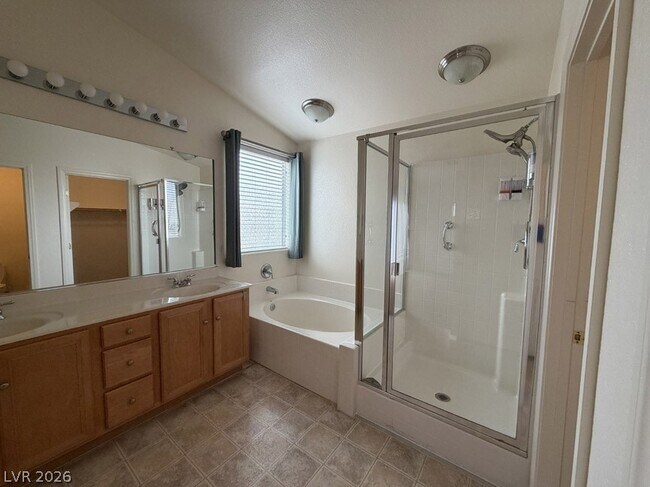 Building Photo - 6280 W Levi Ave