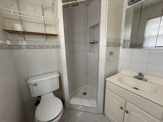 Building Photo - 511 Avenue C