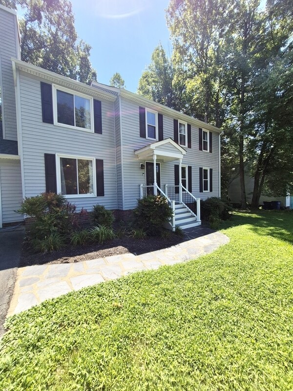 Building Photo - 9019 Double Tree Ln