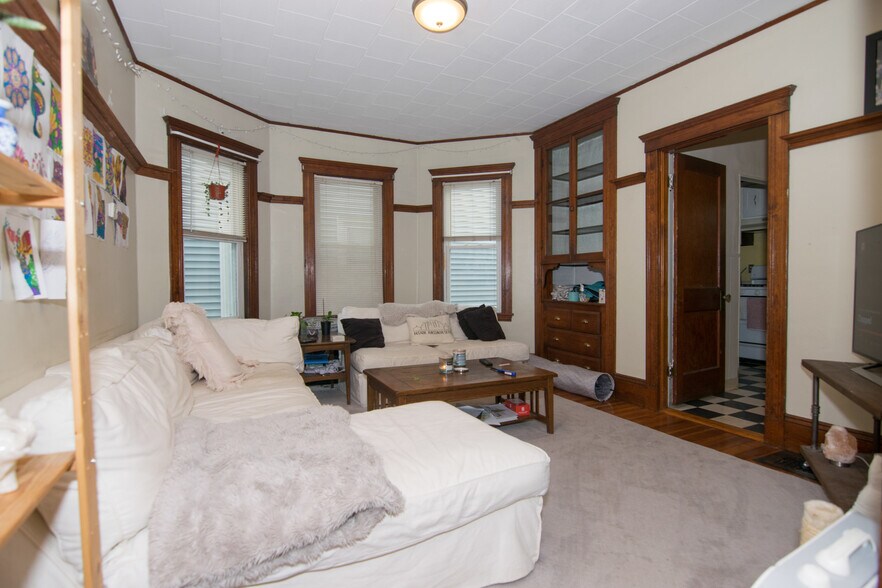 Primary Photo - 54 Tremont St