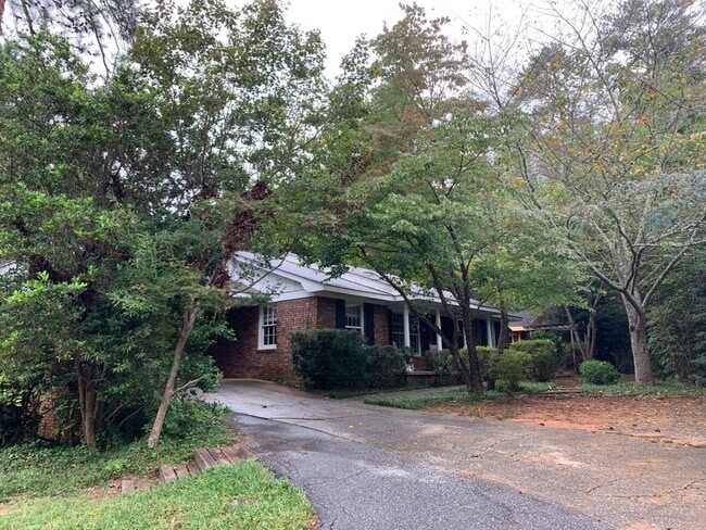 Building Photo - 1000 College Station Rd