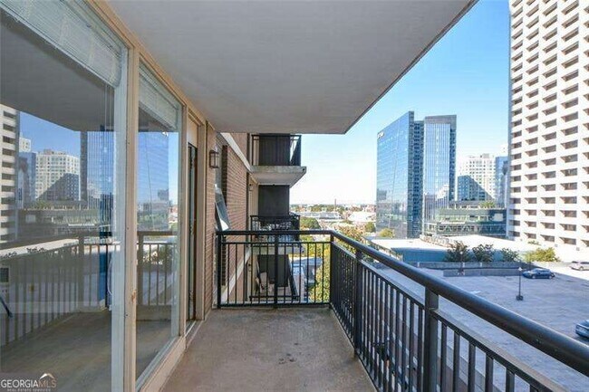 Building Photo - 620 Peachtree St NE