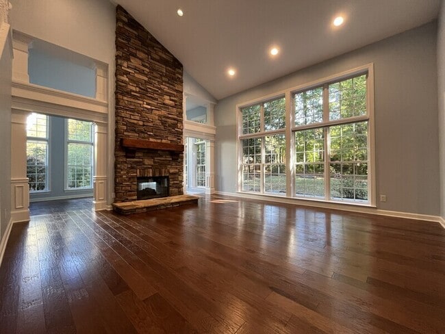 Building Photo - 10707 Pomerane Pl