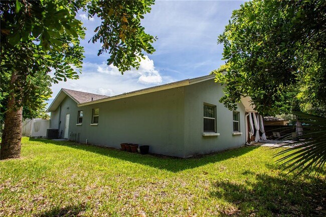 Building Photo - 2198 Oak Grove Dr