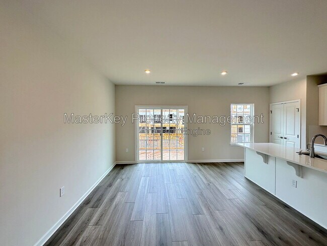 Building Photo - 1018 Kentlands Dr