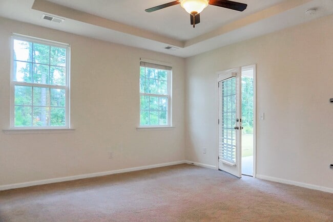 Building Photo - Remarkable 3 BR/ 2 BA Home With Solar Panels