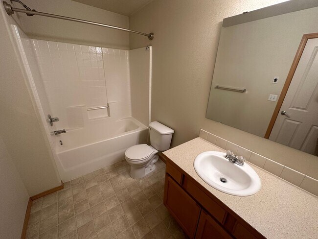 Building Photo - 2125 Bobs Hollow Ln