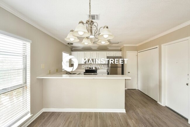 Building Photo - 3 Bedroom Pet-Friendly Home in San Antonio, TX with Main Street Renewal