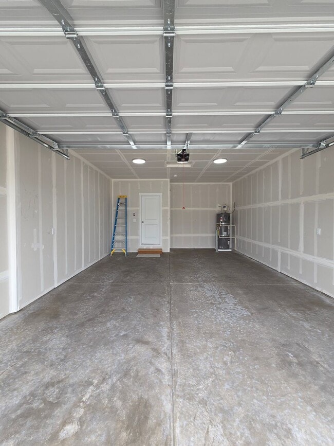 Building Photo - New Rental with Superior Features
