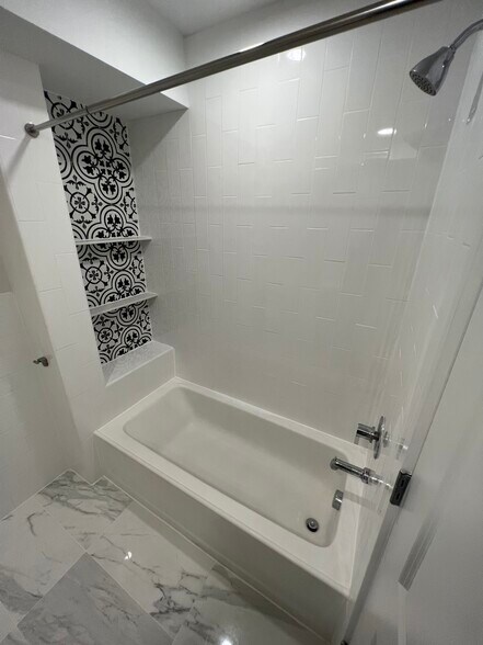 Building Photo - 35 Woodside Pl
