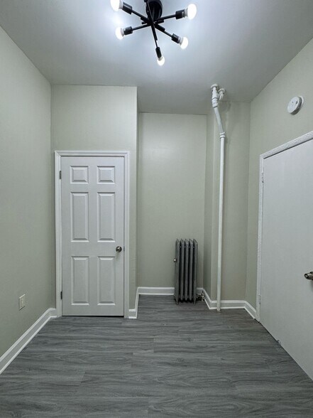 Building Photo - 360 Grove St