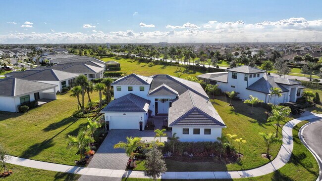 Building Photo - 11460 SW Pietra Wy