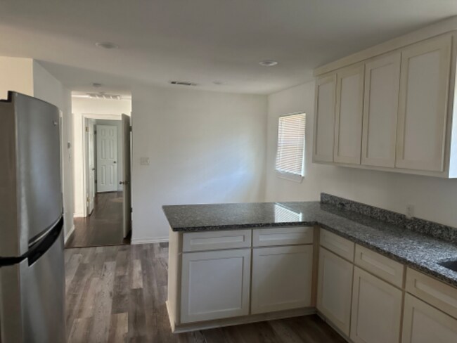 Building Photo - 1410 N Estes Ave