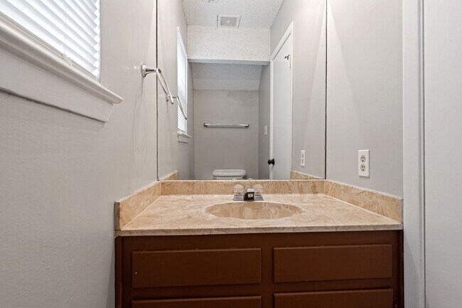 Building Photo - Rawhide Loop Duplex