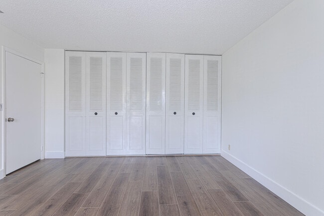 Building Photo - 175 Cape Cod Cir