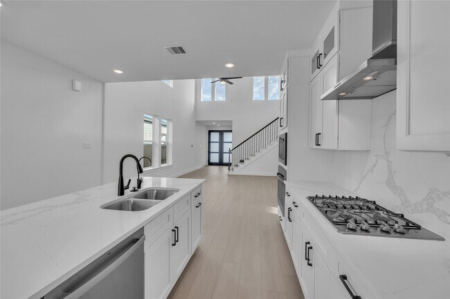 Building Photo - 4320 Avron Dr