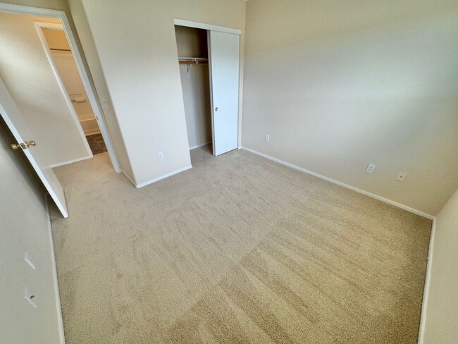 Building Photo - COMFORTABLE 2-BEDROOM CONDO TOWNHOME IN SOUTHWEST LAS VEGAS CONDO