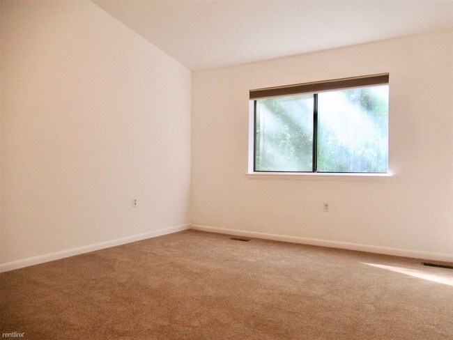 Building Photo - 2 br, 2 bath  - 8009 Greenspring Way Apt F