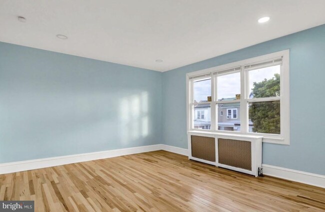 Building Photo - 200 Kingston Rd