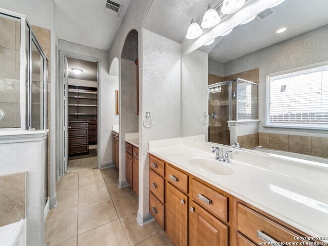 Building Photo - 24103 Briarbrook Way