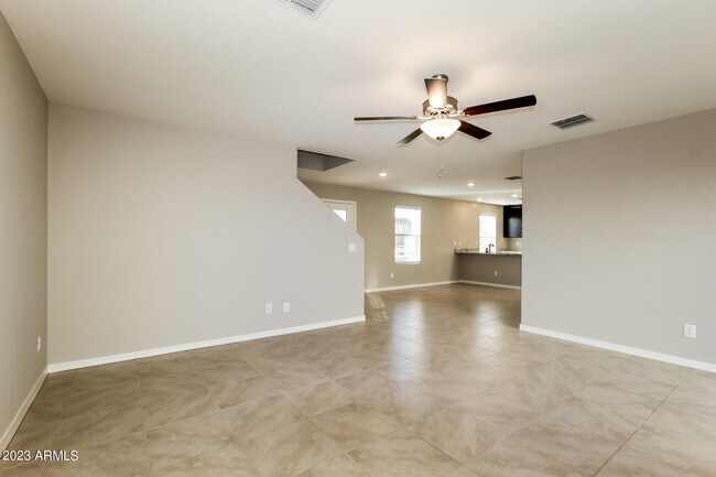 Building Photo - 3939 S 82nd Dr
