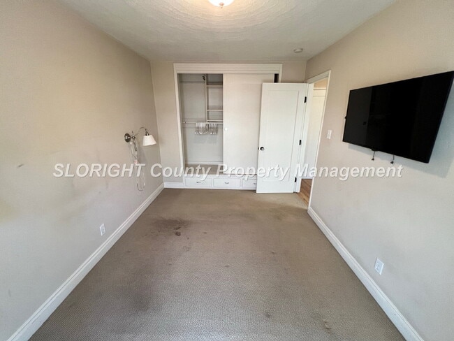 Building Photo - AVAILABLE OCTOBER- Charming Shell Beach Home - 2 Bed / 1 Bath