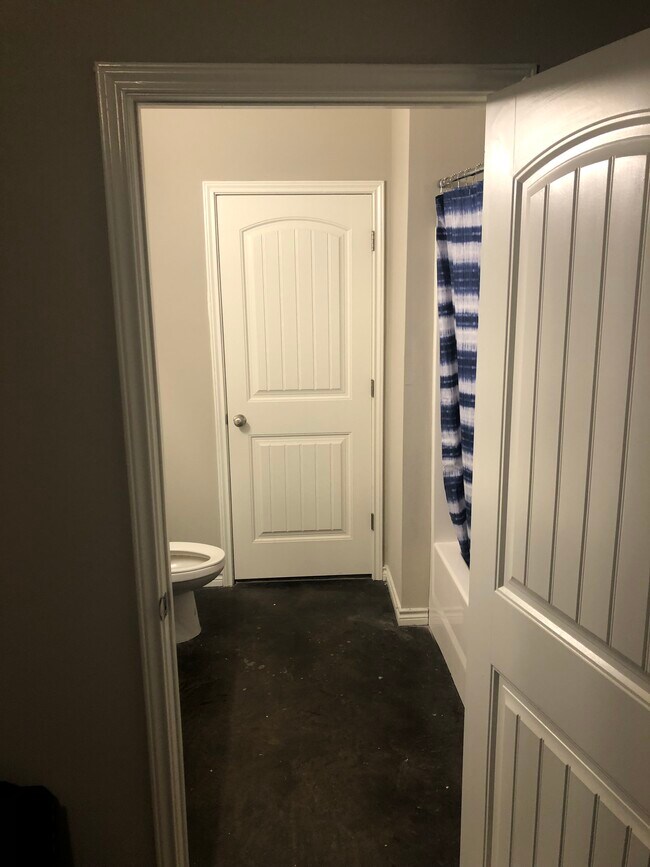 Building Photo - 7901 Williams Dr